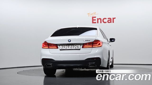 BMW 5-Series G30 520d M Sport Package Plus - фото 3