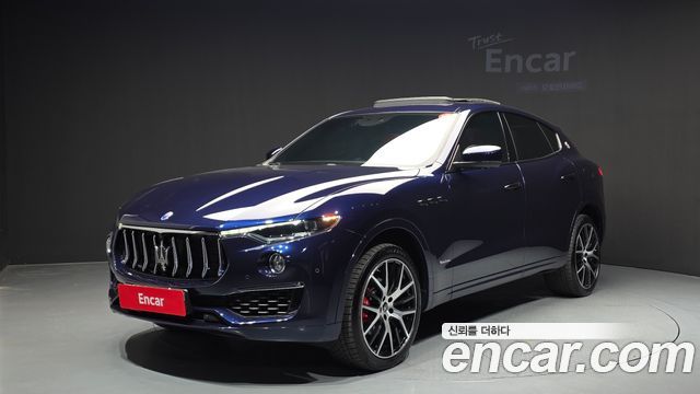Maserati Levante 3.0 AWD GranLusso - фото 0