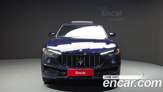 Maserati Levante 3.0 AWD GranLusso - фото 2