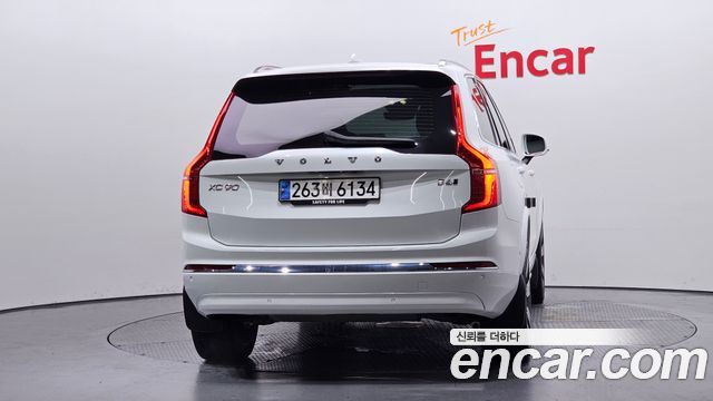 Volvo XC90 2-го поколения B6 Ultimate Bright - фото 3