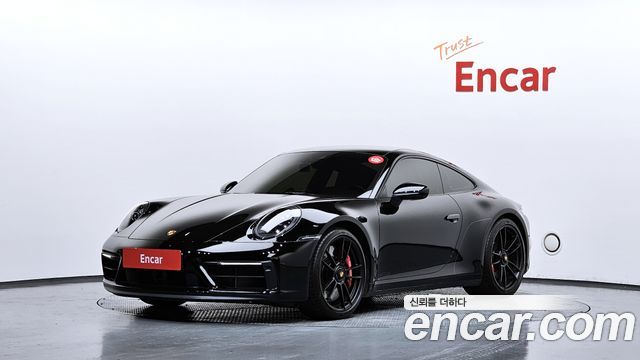 Porsche 911 Carrera 4 GTS - фото 0