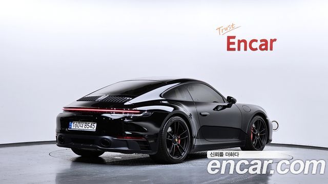 Porsche 911 Carrera 4 GTS - фото 1