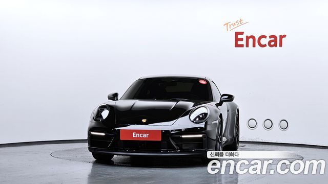 Porsche 911 Carrera 4 GTS - фото 2