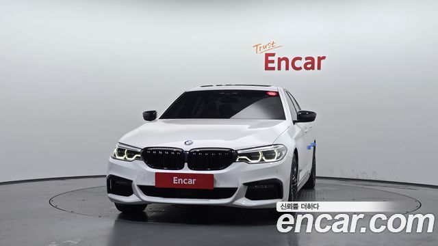BMW 5-Series G30 520i M Sport - фото 2
