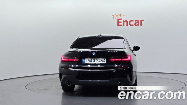 BMW 3-Series G20 320i M Sport - фото 3