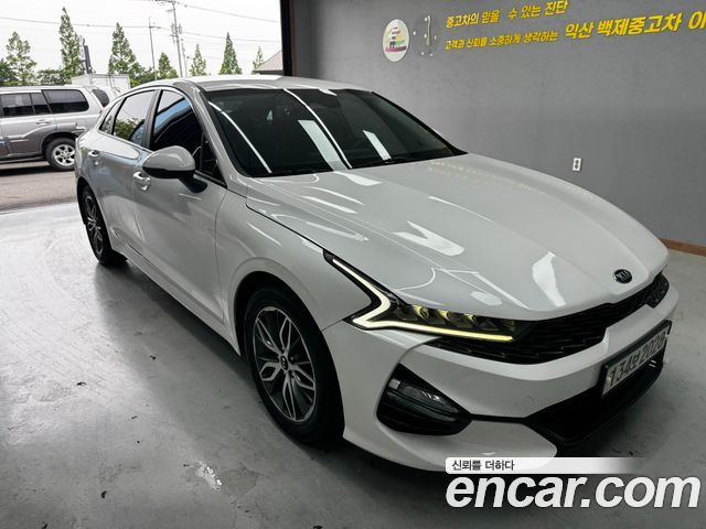 Kia K5 3-го поколения 2.0 Prestige - фото 0