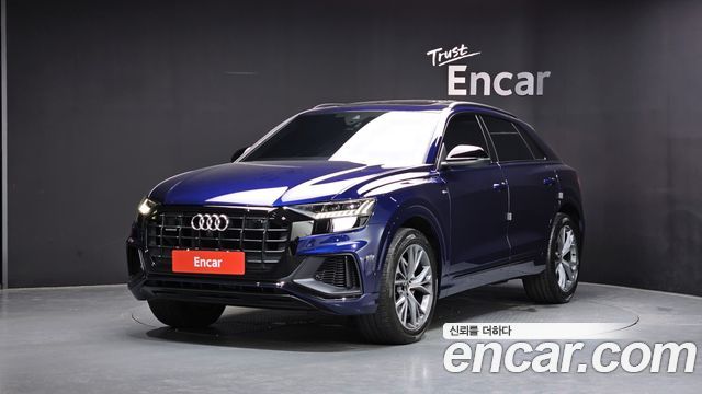 Audi Q8 55 TFSI Quattro Premium - фото 0