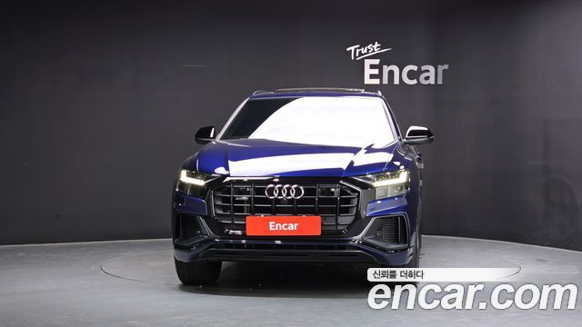 Audi Q8 55 TFSI Quattro Premium - фото 2