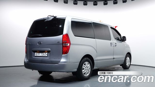 Hyundai Starex Новый Van 5-Seater Modern - фото 1