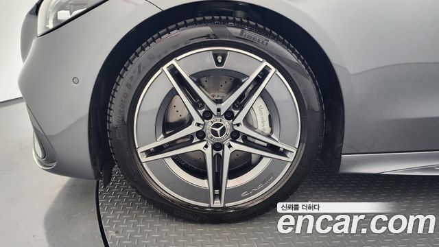 Mercedes-Benz C-Class W206 C200 AMG Line - фото 4
