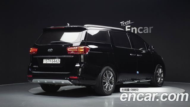 Kia Carnival Новый Gasoline 9-Seater Noblesse - фото 1