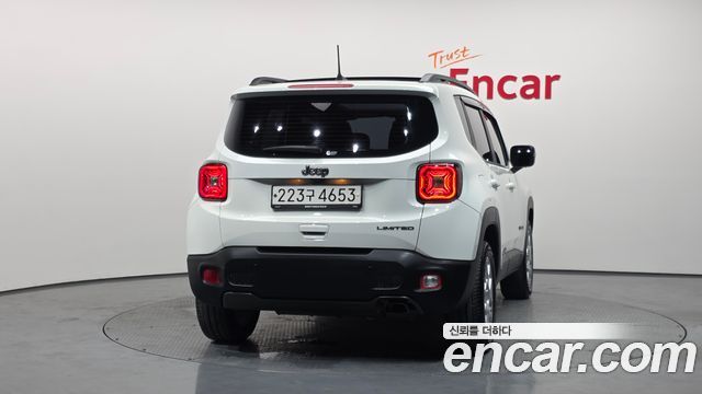 Jeep Renegade 2.4 Limited - фото 2