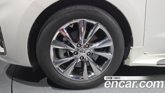 Kia Carnival Новый 9-Seater Noblesse Special - фото 4