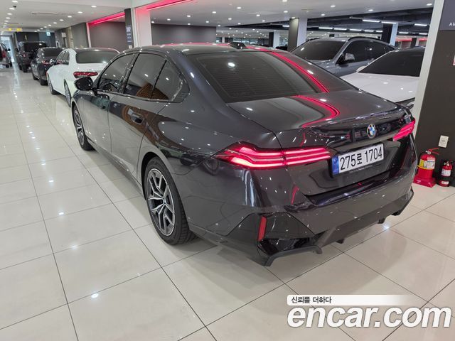 BMW 5-Series G60 523d M Sport - фото 1