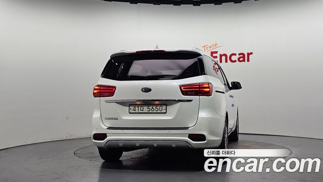 Kia Carnival Новый 9-Seater Noblesse Special - фото 3