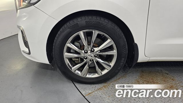 Kia Carnival Новый 9-Seater Noblesse Special - фото 4