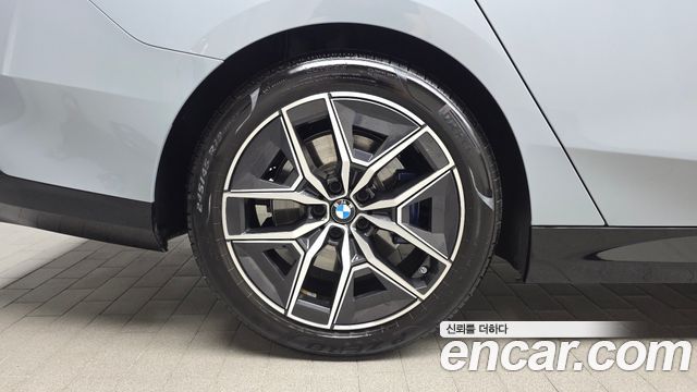 BMW 5-Series G60 520i M Sport - фото 4