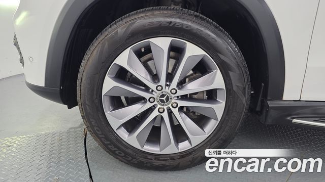 Mercedes-Benz GLE-Class W167 GLE300d 4MATIC - фото 4