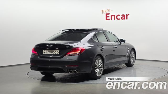 Genesis G70 2.0T Elite - фото 1