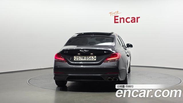 Genesis G70 2.0T Elite - фото 3