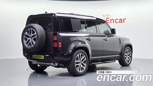 Land Rover Defender L663 110 P400 X - фото 1