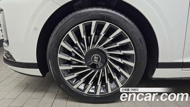 Hyundai Grandeur GN7 2,5 Gasoline 2WD Calligraphy - фото 4