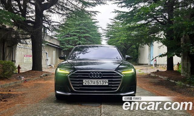 Audi A8 D5 55 TFSI Quattro LWB - фото 1