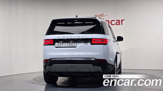 Land Rover Discovery 3.0 SD6 HSE Luxury - фото 2