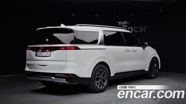 Kia Carnival 4-го поколения 9-Seater Noblesse - фото 1