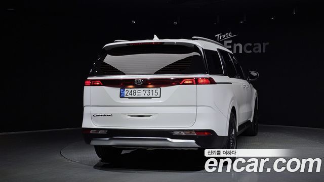 Kia Carnival 4-го поколения 9-Seater Noblesse - фото 3