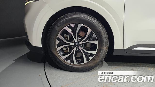Kia Carnival 4-го поколения 9-Seater Noblesse - фото 4