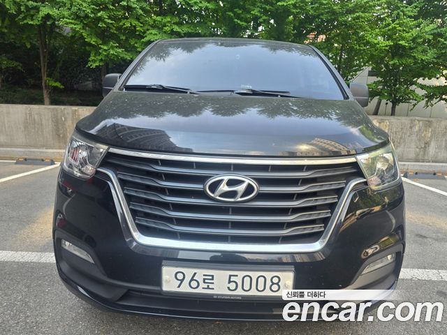 Hyundai Starex Новый Van 5-Seater Modern - фото 0