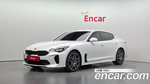 Kia Stinger 2.5 AWD Platinum - фото 0