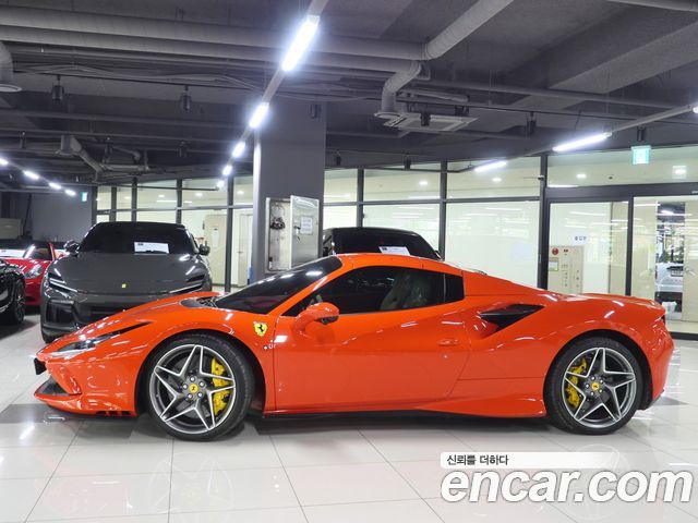 Ferrari F8 3.9 V8 - фото 2