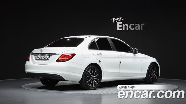 Mercedes-Benz C-Class W205 C200 - фото 1