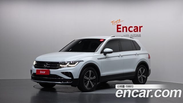 Volkswagen Tiguan 2-го поколения 2.0 TDI Premium - фото 0