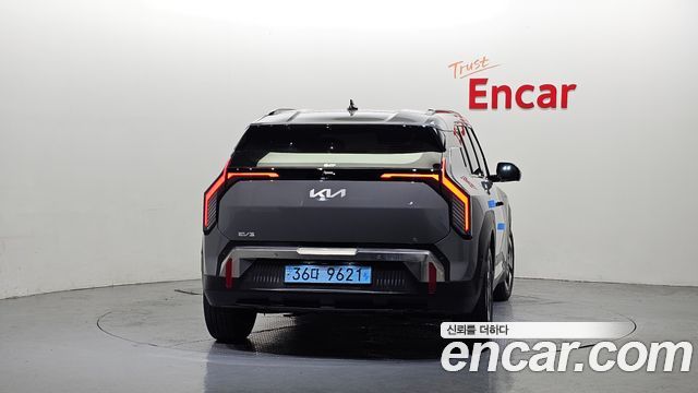 Kia EV3 Standard 2WD Earth - фото 3