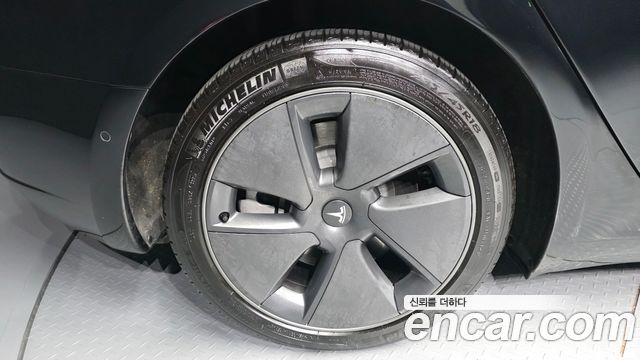 Tesla Model 3 Long Range AWD - фото 4