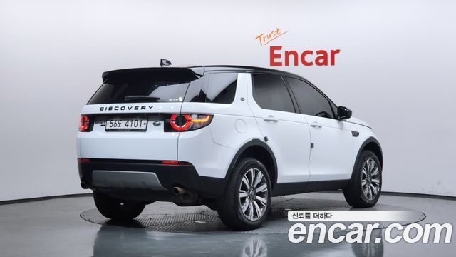 Land Rover Discovery Sport Sports 2.0 TD4 HSE Luxury - фото 1