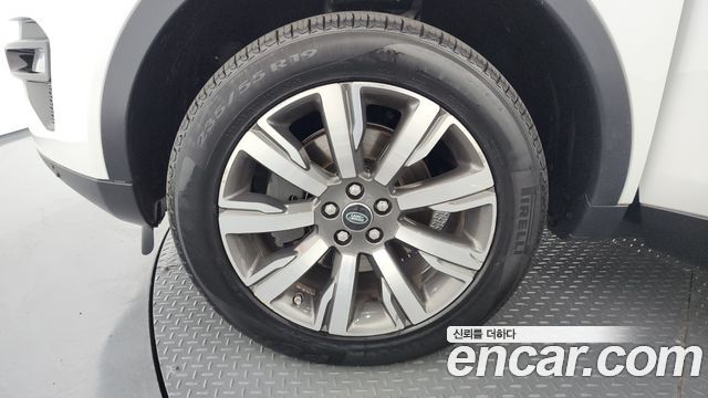 Land Rover Discovery Sport Sports 2.0 TD4 HSE Luxury - фото 4