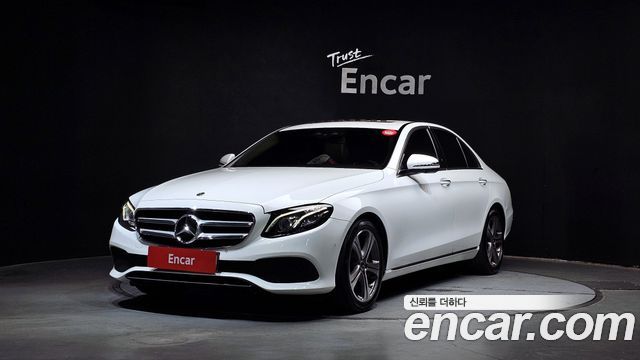 Mercedes-Benz E-Class W213 E300 4MATIC Avnatgarde - фото 0