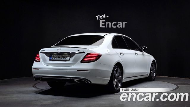 Mercedes-Benz E-Class W213 E300 4MATIC Avnatgarde - фото 1