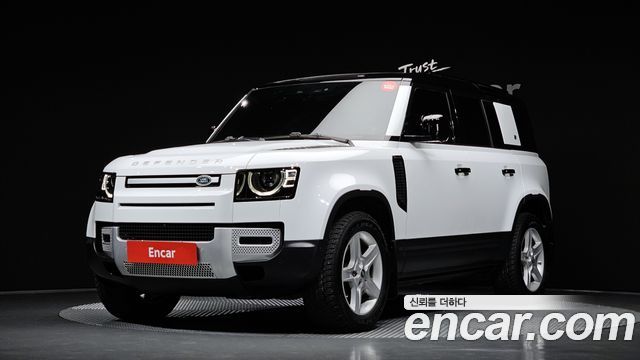 Land Rover Defender L663 110 D240 SE - фото 0