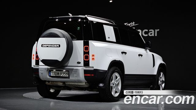 Land Rover Defender L663 110 D240 SE - фото 1