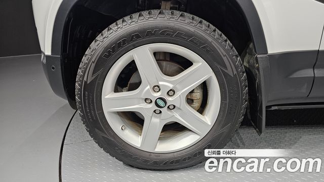 Land Rover Defender L663 110 D240 SE - фото 4