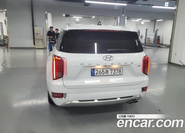 Hyundai Palisade Diesel 2.2 4WD Calligraphy - фото 2