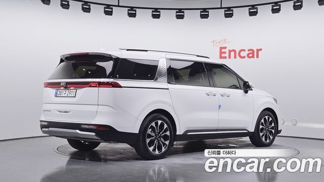 Kia Carnival 4-го поколения 9-Seater Noblesse - фото 1