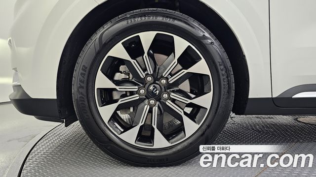 Kia Carnival 4-го поколения 9-Seater Noblesse - фото 4