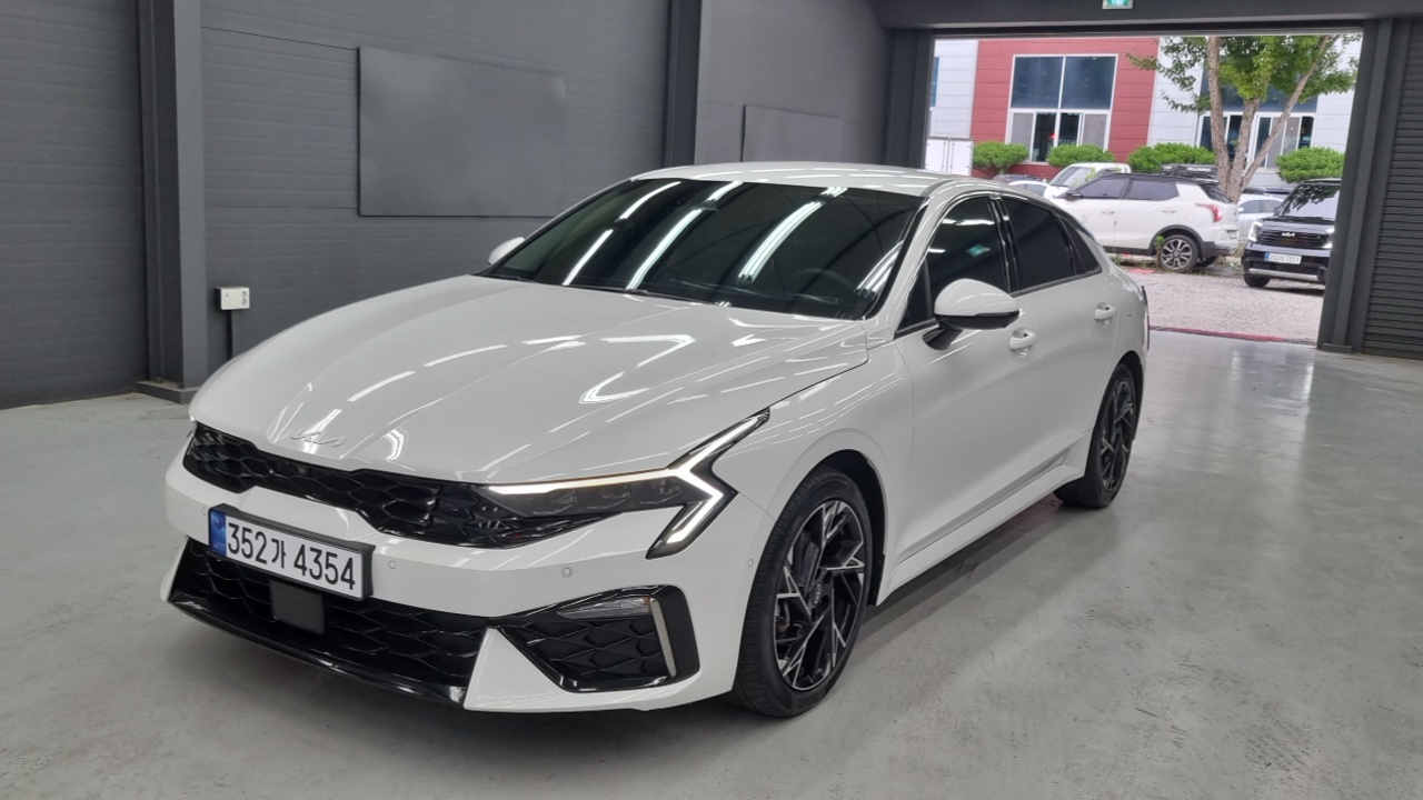 Kia K5 Новый 3-го поколения 1.6 Turbo Noblesse - фото 0