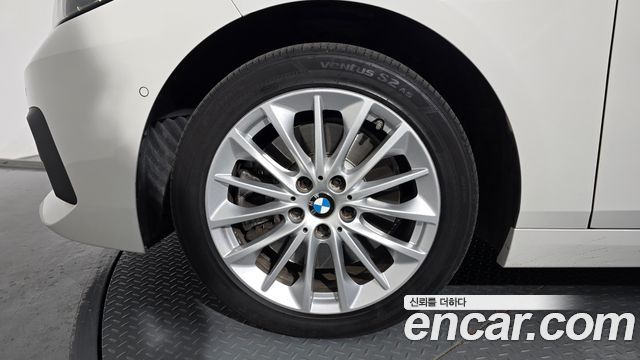 BMW 2-Series F44 220d Advantage - фото 4